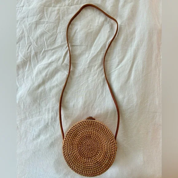 Round Wicker Crossbody Purse - Picture 2 of 3